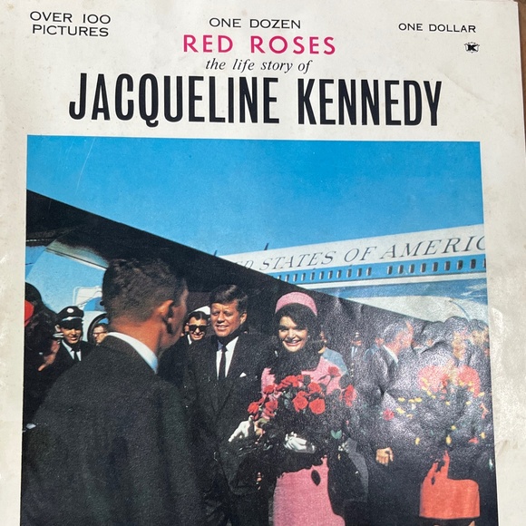 Vintage Jacqueline Kennedy magazine 1964 - Picture 1 of 6